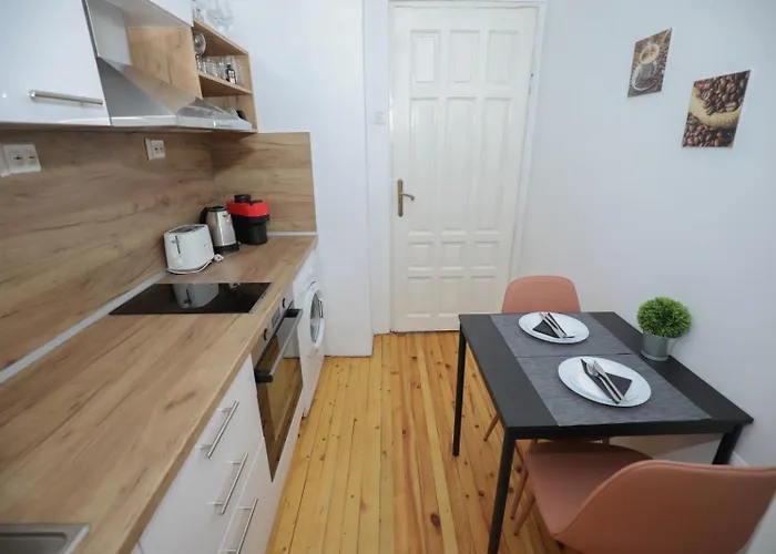 公寓 уютна къща в сърцето на *